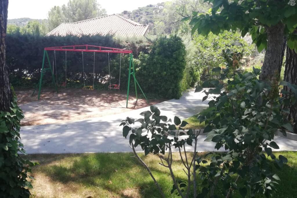 Вілла La Casita De Noe Con Vista Al Pantano De San Juan Сан-Мартін-де-Вальдейґлесьяс Екстер'єр фото