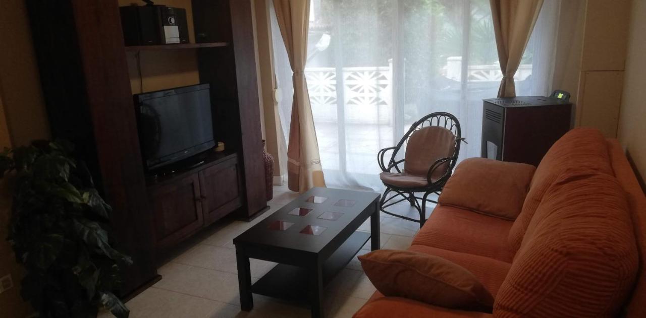 Вілла La Casita De Noe Con Vista Al Pantano De San Juan Сан-Мартін-де-Вальдейґлесьяс Екстер'єр фото